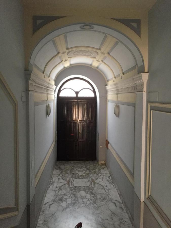 Appartement Terrazza Cavour à Bari Extérieur photo